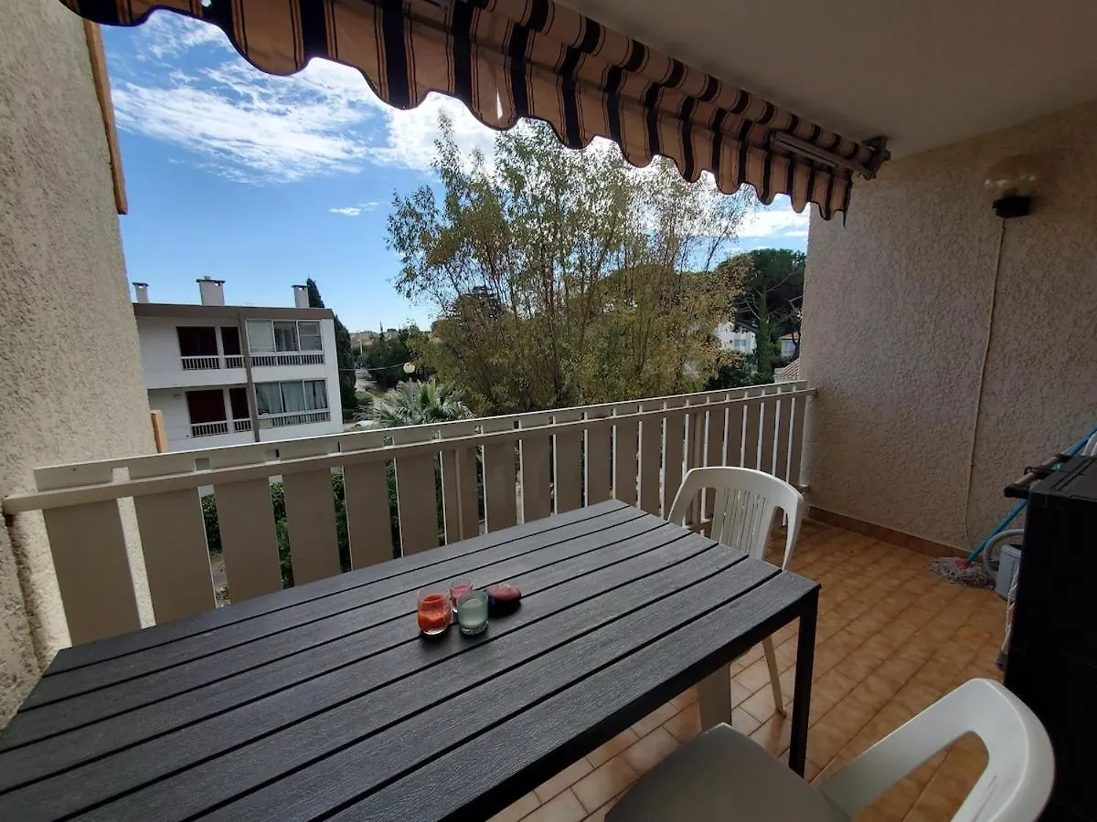 Apartment T2 Climatise Dans Residence Avec Piscine, Tout A Pied La Seyne-sur-Mer